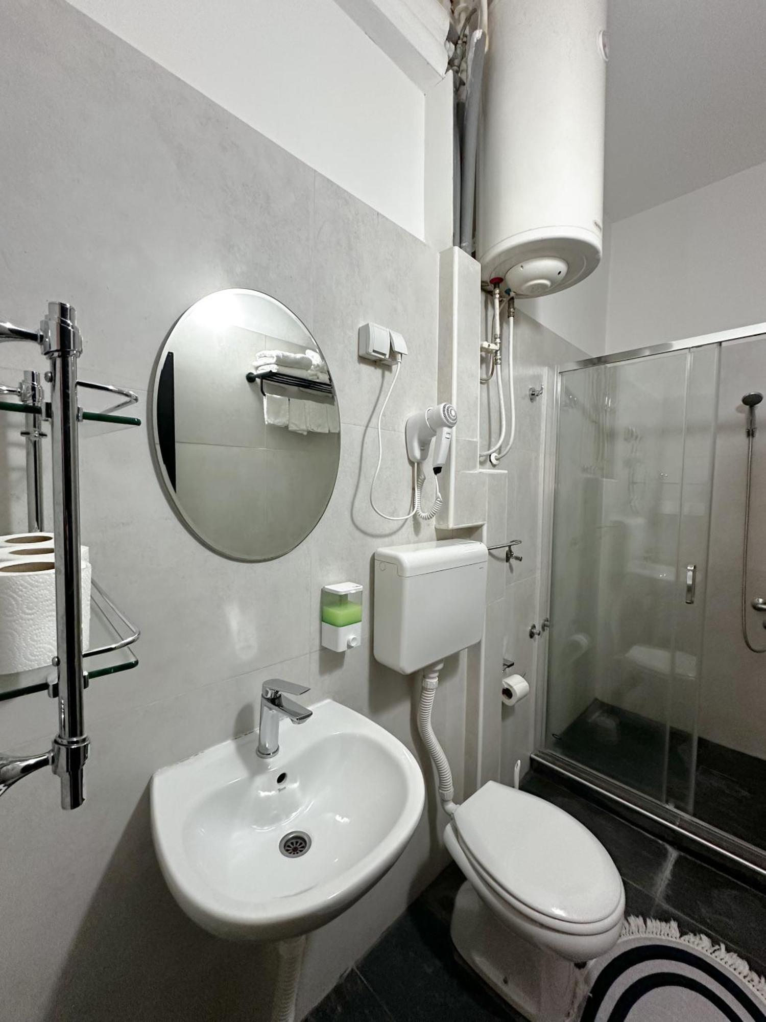 The Only One Apartments Nis Bagian luar foto