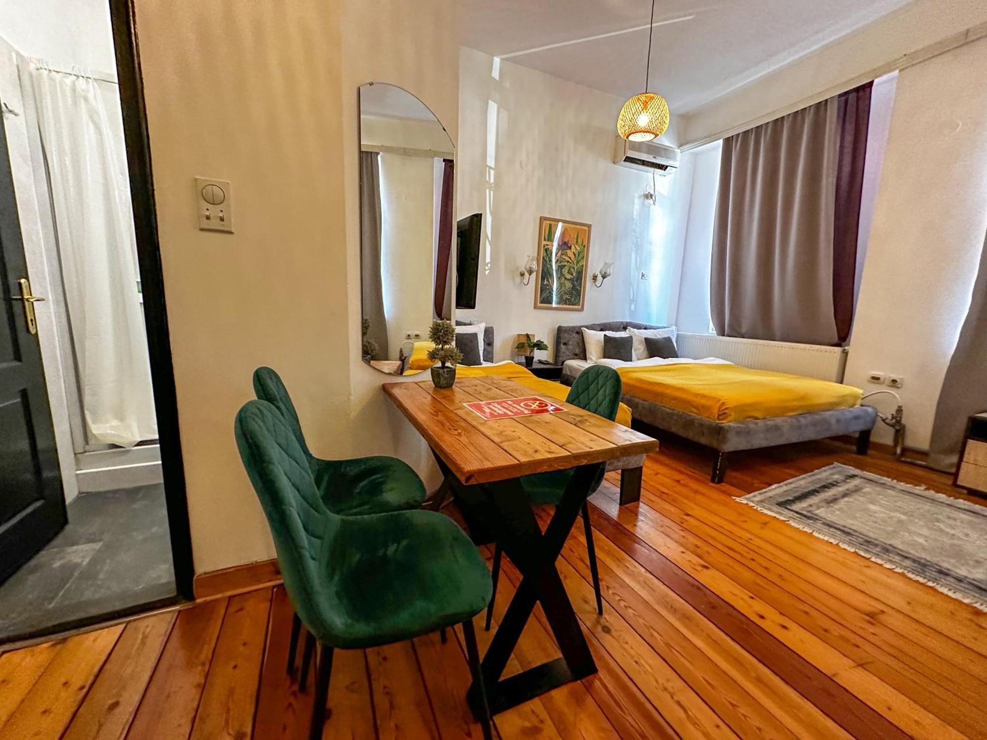 The Only One Apartments Nis Bagian luar foto